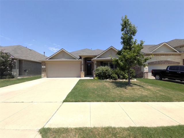 9324 Bronze Meadow Drive, Fort Worth, TX 76131