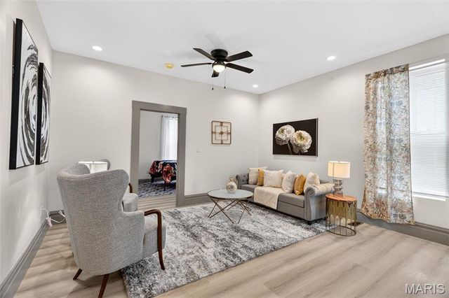 1810 Utah Street, St Louis, MO 63118