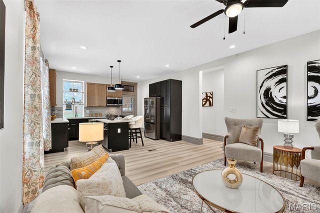 1810 Utah Street, St Louis, MO 63118