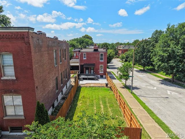 1810 Utah Street, St Louis, MO 63118