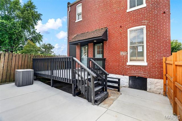 1810 Utah Street, St Louis, MO 63118