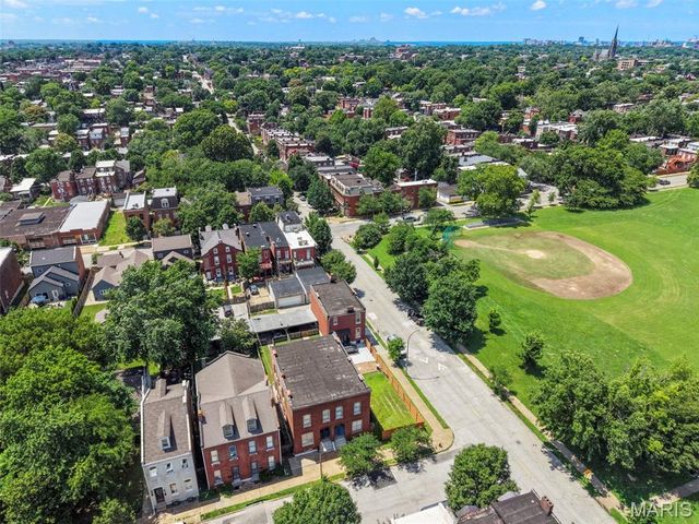 1810 Utah Street, St Louis, MO 63118