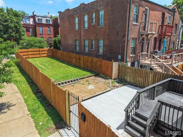 1810 Utah Street, St Louis, MO 63118