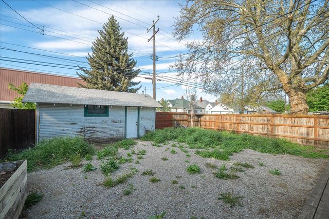 2702 W Gardner Ave, Spokane, WA 99201