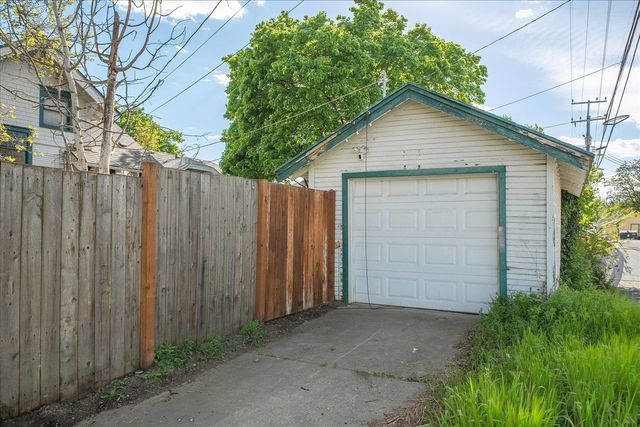 2702 W Gardner Ave, Spokane, WA 99201