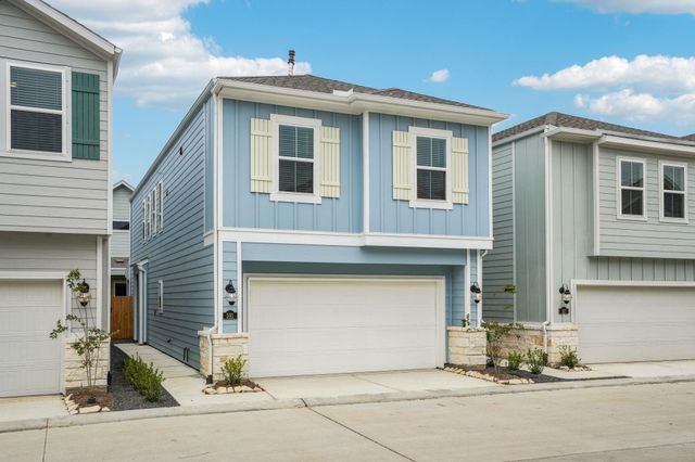 591 Avisa Drive, Kemah, TX 77565