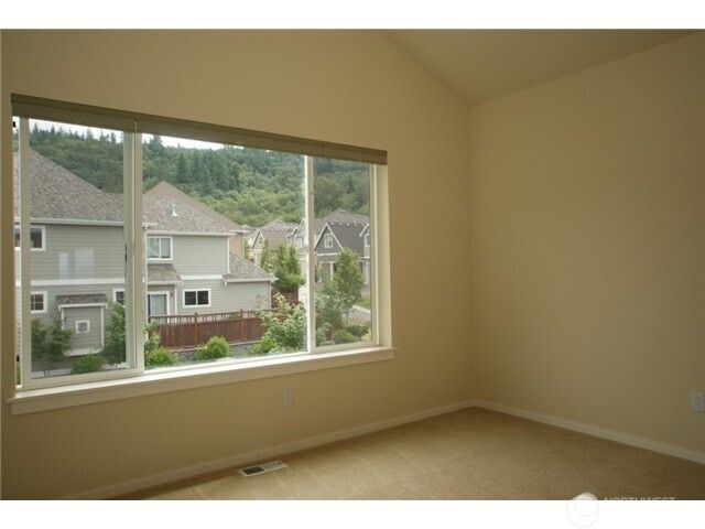 2471 34th Avenue NE, Issaquah, WA 98029