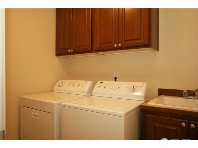 2471 34th Avenue NE, Issaquah, WA 98029