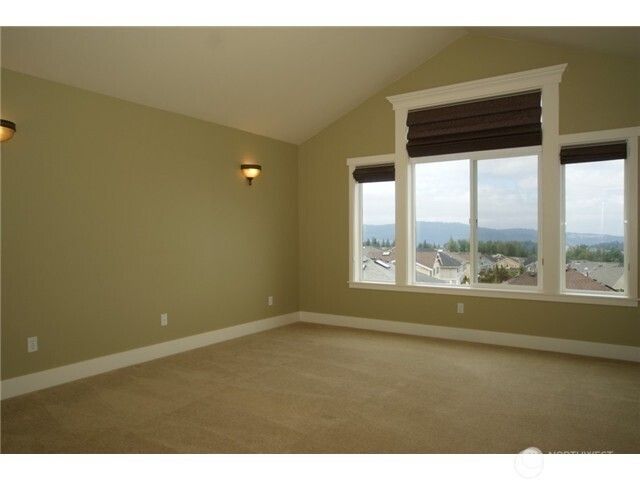 2471 34th Avenue NE, Issaquah, WA 98029