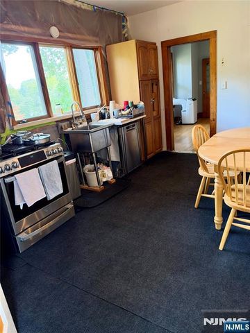 120 Glen Avenue, Midland Park, NJ 07432