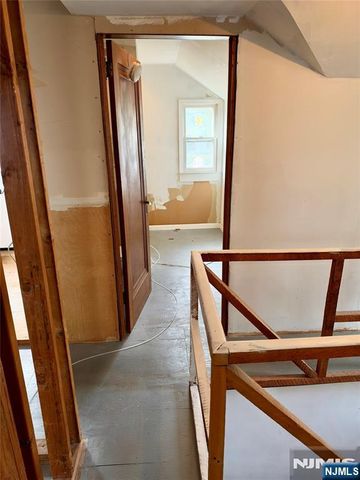 120 Glen Avenue, Midland Park, NJ 07432