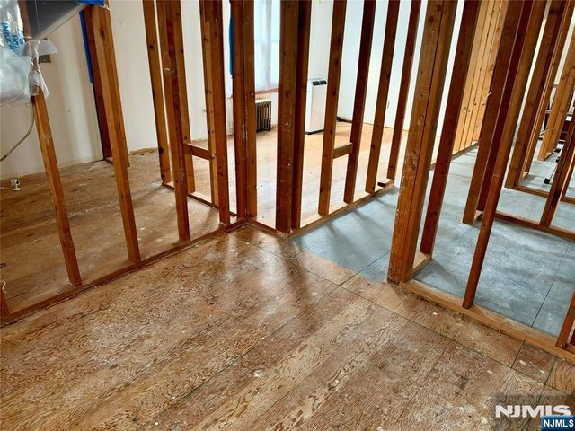 120 Glen Avenue, Midland Park, NJ 07432