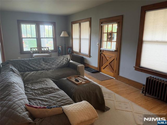 120 Glen Avenue, Midland Park, NJ 07432
