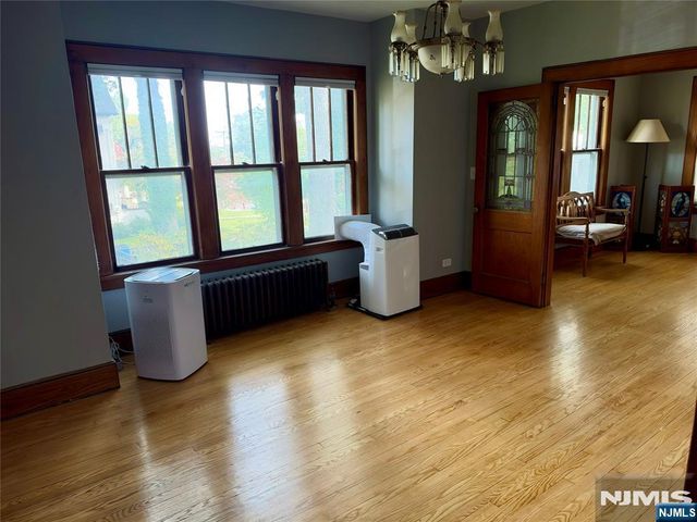 120 Glen Avenue, Midland Park, NJ 07432