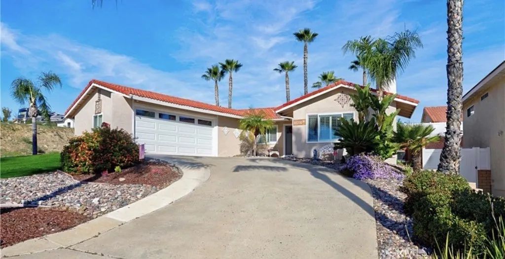 30820 Early Round, Canyon Lake, CA 92587