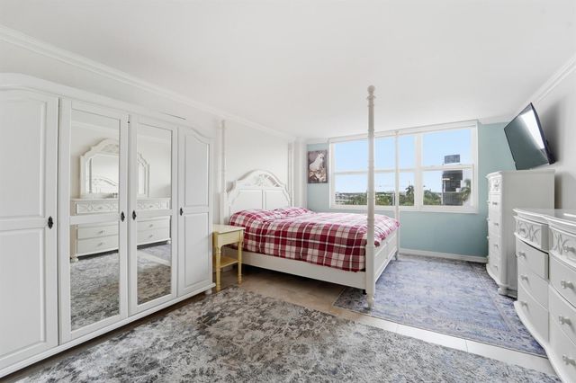 1149 Hillsboro 503, Hillsboro Beach, FL 33062