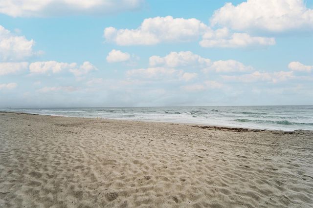 1149 Hillsboro 503, Hillsboro Beach, FL 33062