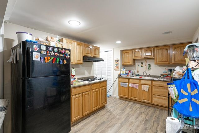 70 Jefferson Avenue, New Brunswick, NJ 08901
