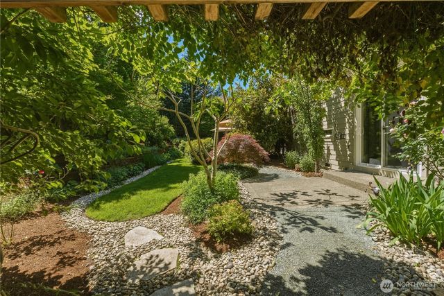13424 NE 80th Street, Redmond, WA 98052