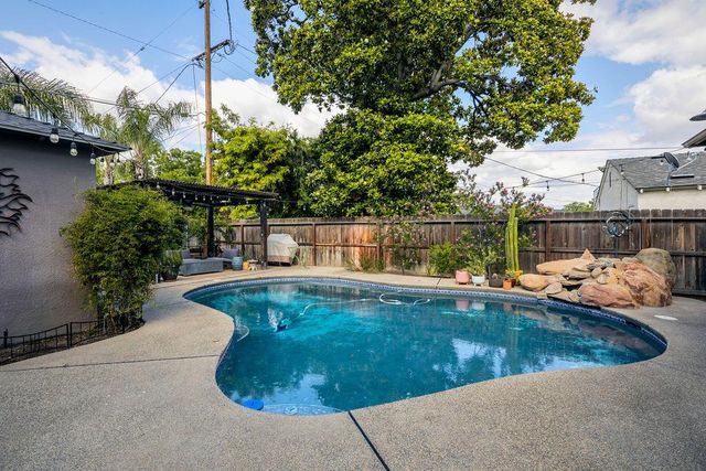 107 E Normal Avenue, Fresno, CA 93704