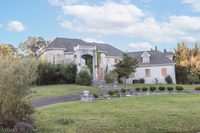 44 Bridle Path, Montgomery Twp., NJ 08502