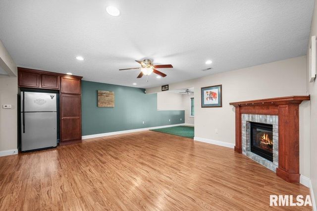 423 KEVIN Road, Blue Grass, IA 52726