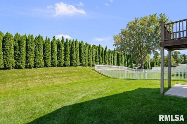 423 KEVIN Road, Blue Grass, IA 52726