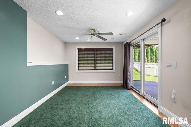 423 KEVIN Road, Blue Grass, IA 52726