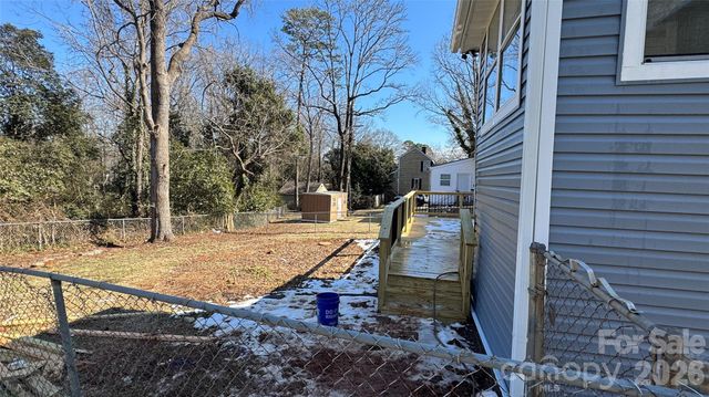 503 Caroline Avenue, Lowell, NC 28098