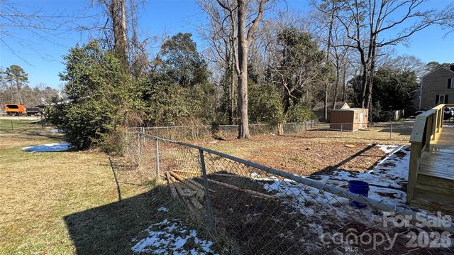 503 Caroline Avenue, Lowell, NC 28098