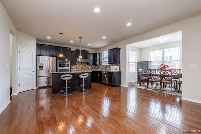 29926 Autumn Gold Drive, New Hudson, MI 48165