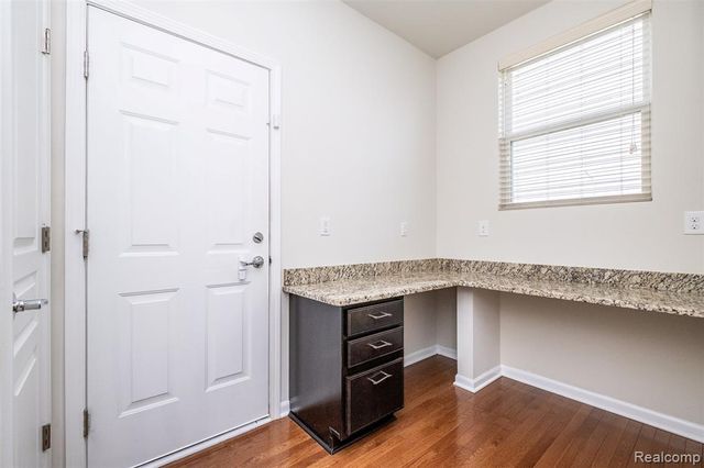 29926 Autumn Gold Drive, New Hudson, MI 48165