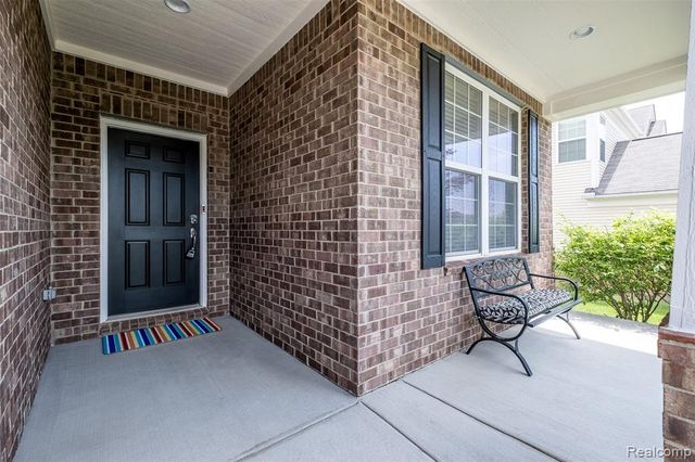 29926 Autumn Gold Drive, New Hudson, MI 48165