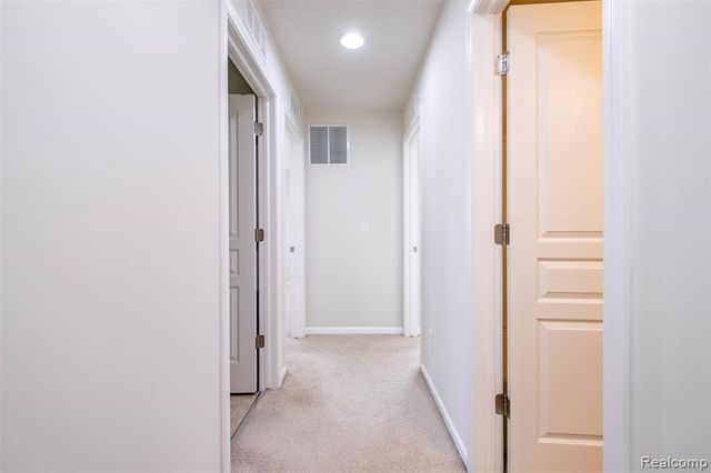 29926 Autumn Gold Drive, New Hudson, MI 48165