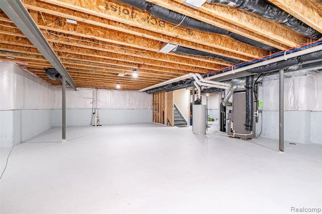 29926 Autumn Gold Drive, New Hudson, MI 48165
