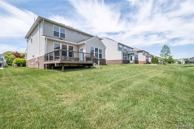 29926 Autumn Gold Drive, New Hudson, MI 48165
