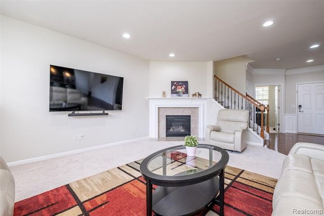29926 Autumn Gold Drive, New Hudson, MI 48165