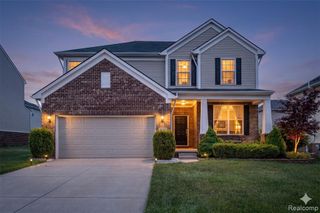 29926 Autumn Gold Drive, New Hudson, MI 48165
