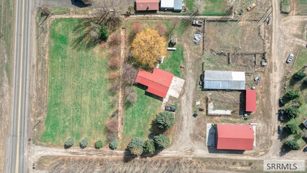 Image 3 of property listing at 296 N 4115 E, Rigby, ID 83442