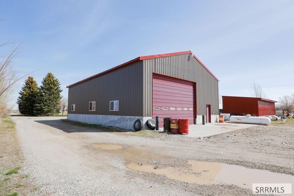 Image 5 of property listing at 296 N 4115 E, Rigby, ID 83442