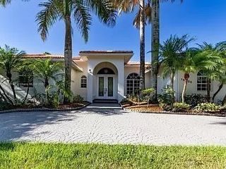 16650 SW 67th Place, Southwest Ranches, FL 33331