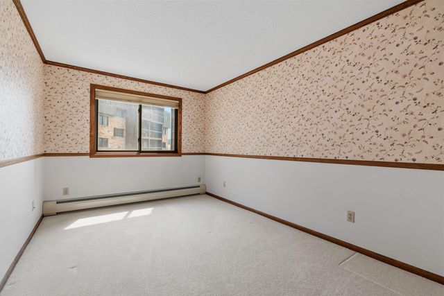 999 41st Avenue NE 114, Columbia Heights, MN 55421