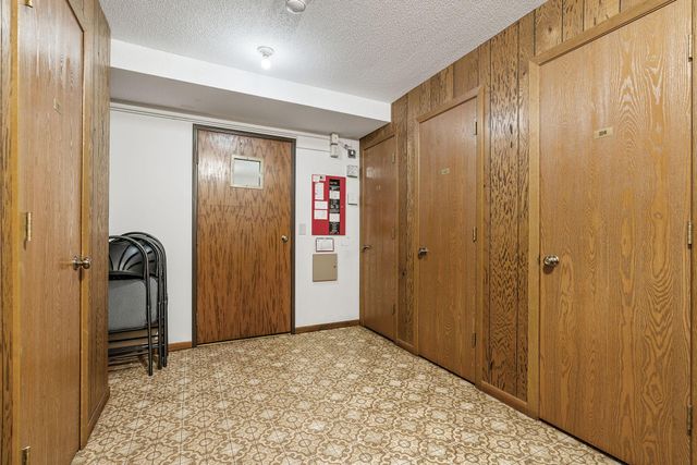 999 41st Avenue NE 114, Columbia Heights, MN 55421