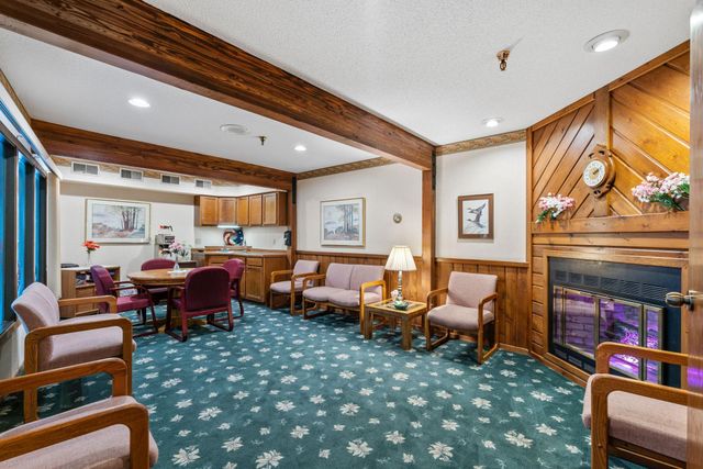 999 41st Avenue NE 114, Columbia Heights, MN 55421