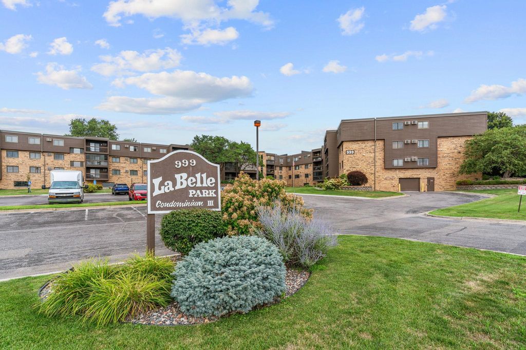 999 41st Avenue NE 114, Columbia Heights, MN 55421