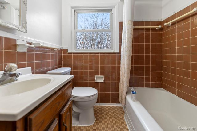 6690 Deering Street, Garden City, MI 48135