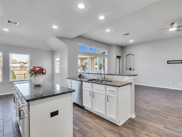 10190 N Whimbrel Circle, Conroe, TX 77385