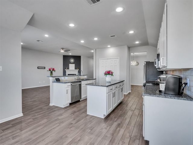 10190 N Whimbrel Circle, Conroe, TX 77385