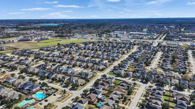 10190 N Whimbrel Circle, Conroe, TX 77385