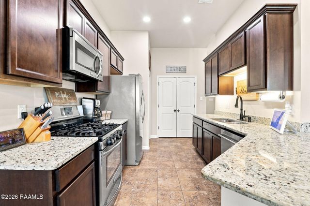 348 Long Hill Drive, Sulphur, LA 70665